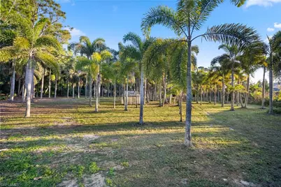 1805 Heritage Trl, Naples, FL 34112 - Photo 44