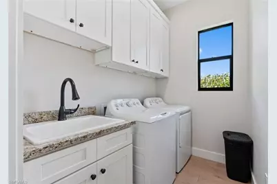 3552 Hibiscus Ave, Naples, FL 34104 - Photo 12