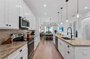 3552 Hibiscus Ave, Naples, FL 34104 - Photo 8