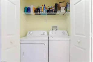 337 Robin Hood Cir, Naples, FL 34104 - Photo 12