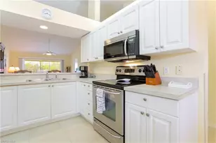 337 Robin Hood Cir, Naples, FL 34104 - Photo 10