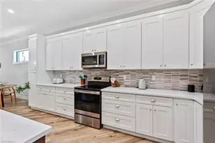 3530 Hibiscus Ave, Naples, FL 34104 - Photo 6