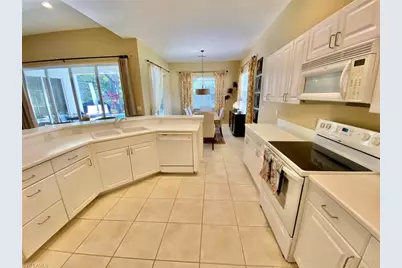 15590 Vallecas Ln, Naples, FL 34110 - Photo 18