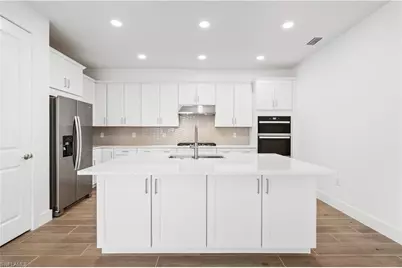 8925 Oceana Way, Naples, FL 34114 - Photo 2