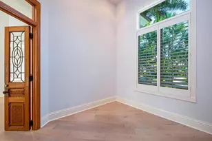 180 7th Ave S, Naples, FL 34102 - Photo 12