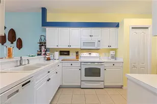 1790 Morning Sun Ln, Naples, FL 34119 - Photo 4