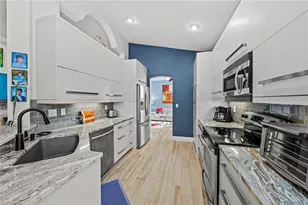 27031 Oakwood Lake Dr, Bonita Springs, FL 34134 - Photo 18