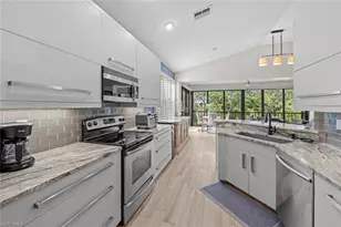 27031 Oakwood Lake Dr, Bonita Springs, FL 34134 - Photo 16