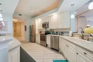 9566 Gulf Shore Dr, Naples, FL 34108 - Photo 4