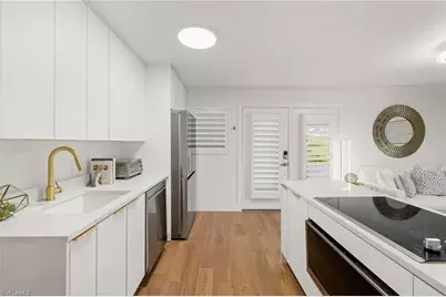 175 Fifth Avenue S #204, Naples, FL 34102 - Photo 4