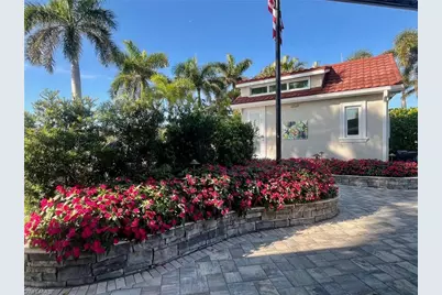 4736 Chariot Ct, Naples, FL 34114 - Photo 14