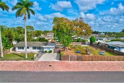 727 & 731 108th Ave N, Naples, FL 34108 - Photo 2