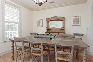 1521 Gordon River Ln, Naples, FL 34104 - Photo 8
