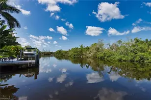 1521 Gordon River Ln, Naples, FL 34104 - Photo 2