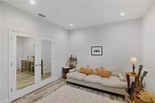 6947 Avalon Cir, Naples, FL 34112 - Photo 14