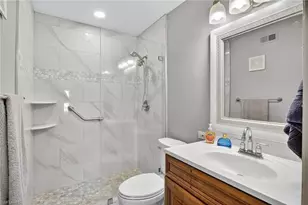 2142 Arbour Walk Cir, Naples, FL 34109 - Photo 30