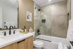 2616 Lakeview Dr, Naples, FL 34112 - Photo 12