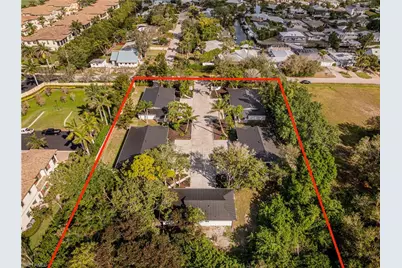 2616 Lakeview Dr, Naples, FL 34112 - Photo 2