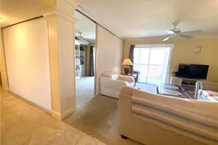 555 Park Shore Dr, Naples, FL 34103 - Photo 14