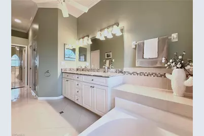 8854 Naples Heritage Dr #E1, Naples, FL 34112 - Photo 14