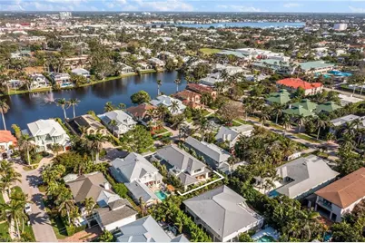 644 W Lake Dr, Naples, FL 34102 - Photo 40