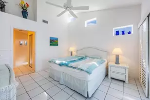 1090 Partridge Cir, Naples, FL 34104 - Photo 16