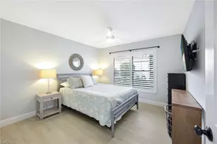 714 Reef Point Cir, Naples, FL 34108 - Photo 18