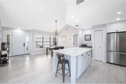 714 Reef Point Cir, Naples, FL 34108 - Photo 8