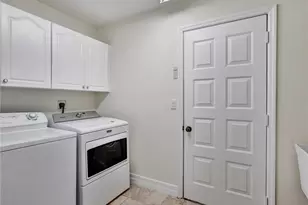 241 St James Way, Naples, FL 34104 - Photo 20