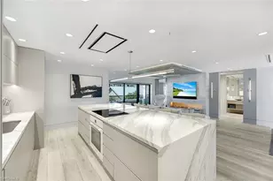 295 5th Ave S, Naples, FL 34102 - Photo 8