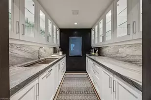 6897 Grenadier Blvd, Naples, FL 34108 - Photo 26