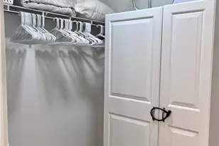 3685 Amberly Cir W, Naples, FL 34112 - Photo 10