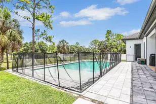 291 10th St SE, Naples, FL 34117 - Photo 36