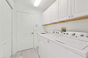 2050 Terrazzo Ln, Naples, FL 34104 - Photo 20