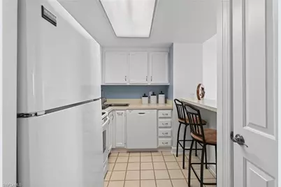 180 Seaview Ct #1002, Marco Island, FL 34145 - Photo 18