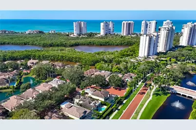 8169 Via Vecchia, Naples, FL 34108 - Photo 18