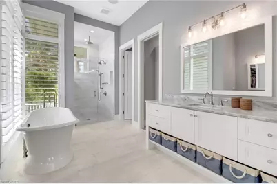 1300 Cobia Ct, Naples, FL 34102 - Photo 14