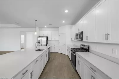 19100 Hanley Blvd, Estero, FL 33928 - Photo 12