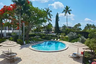 3951 Gulf Shore Blvd N, Naples, FL 34103 - Photo 38