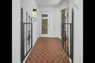 3951 Gulf Shore Blvd N, Naples, FL 34103 - Photo 24