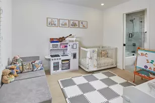 1080 13th St N, Naples, FL 34102 - Photo 16