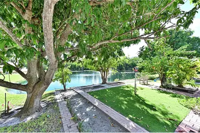 192 Topanga Dr, Bonita Springs, FL 34134 - Photo 32