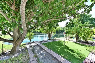 192 Topanga Dr, Bonita Springs, FL 34134 - Photo 32