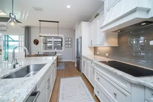 14372 Neptune Ave, Naples, FL 34114 - Photo 16