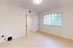 1210 Wildwood Lakes Blvd, Naples, FL 34104 - Photo 18