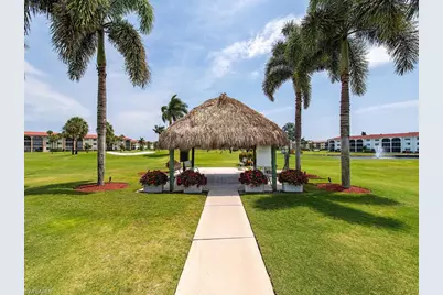17 High Point Cir N #106, Naples, FL 34103 - Photo 20