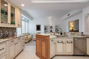 8420 Abbington Cir, Naples, FL 34108 - Photo 4