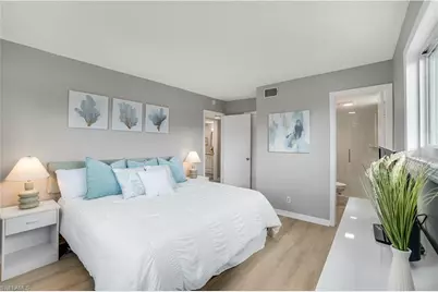 766 Central Ave #313, Naples, FL 34102 - Photo 12