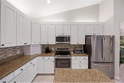 8482 Bent Creek Way, Naples, FL 34114 - Photo 16