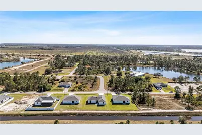 933 Gleason St, Lehigh Acres, FL 33974 - Photo 4